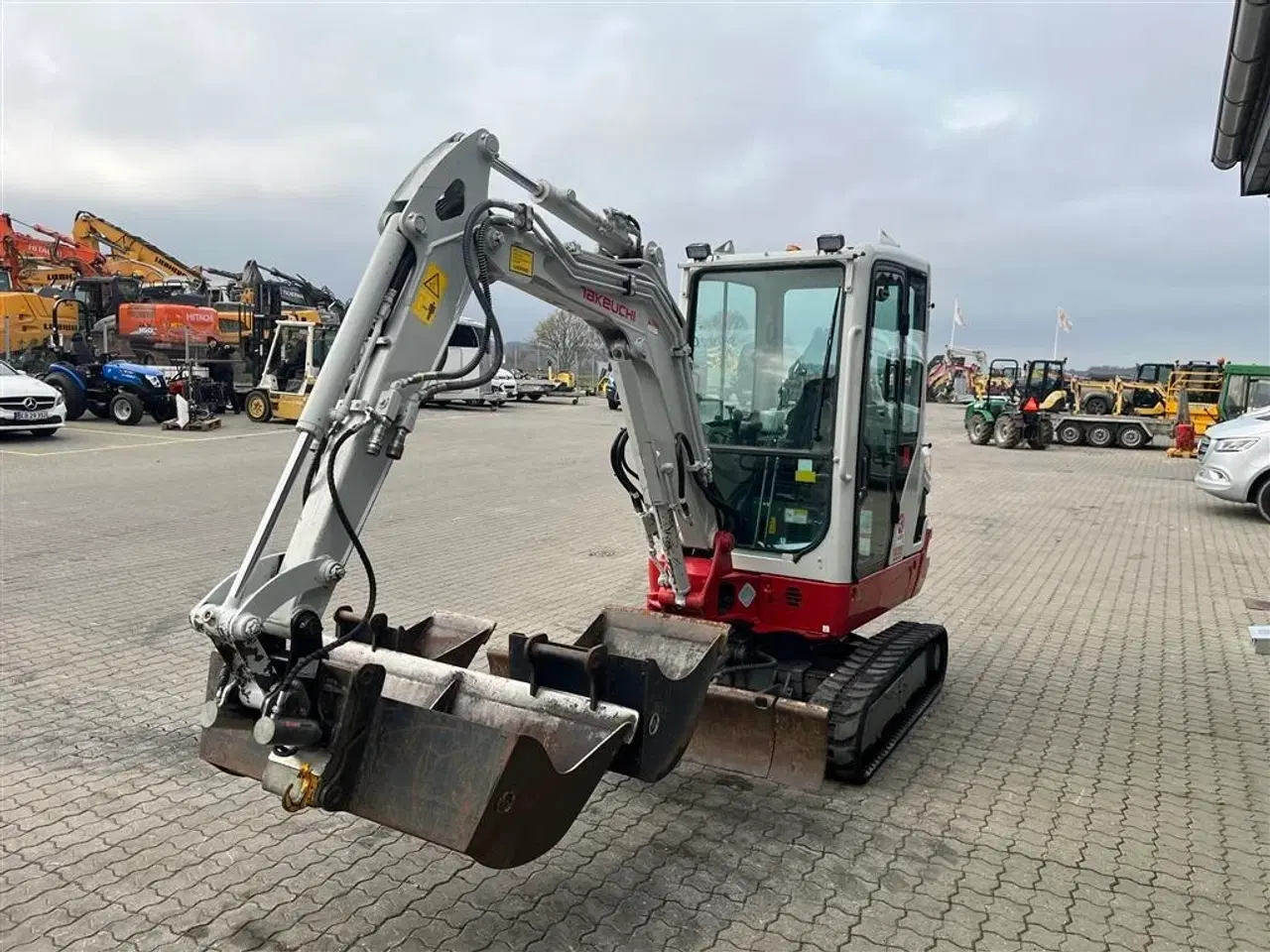 Billede 5 - Takeuchi TB 225 Tiltman med hydraulisk s40