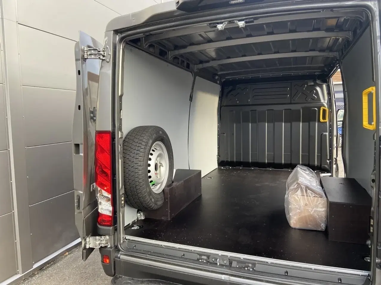 Billede 6 - Iveco Daily 3,0 35S21 9m³ Van AG8