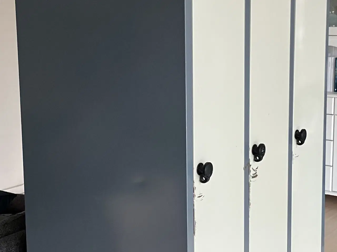 Billede 2 - Metal garderobe skab