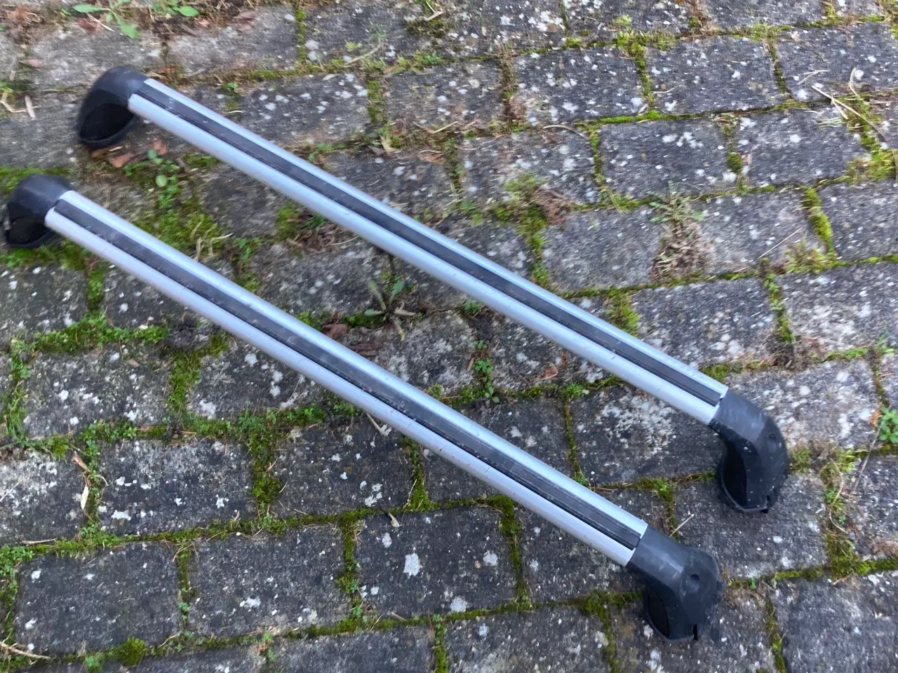 Billede 1 - Tagbøjler til Yaris 2011