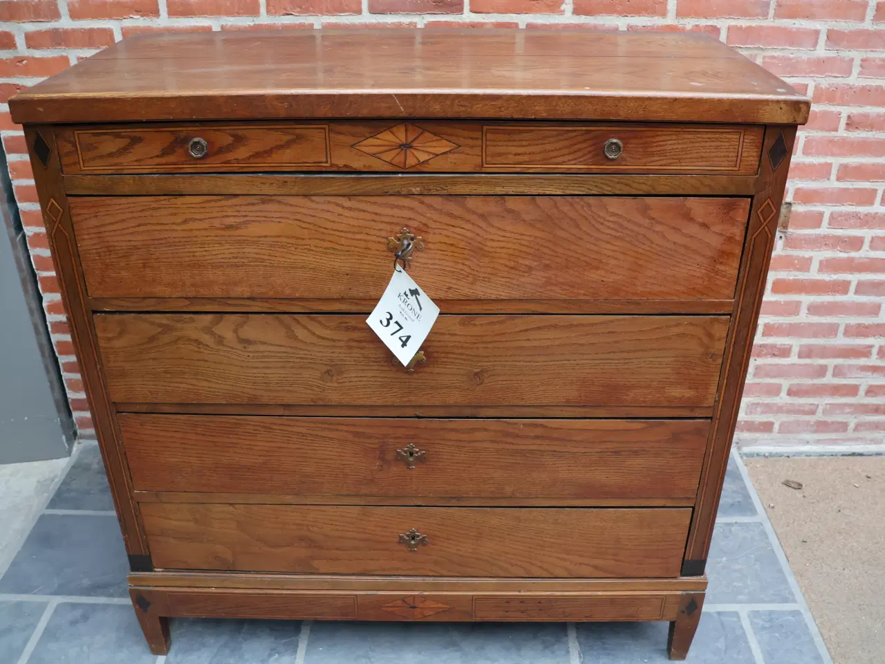 Billede 4 - Gl stor kommode m/5 skuffer, B 120cm D 55cm H 125c