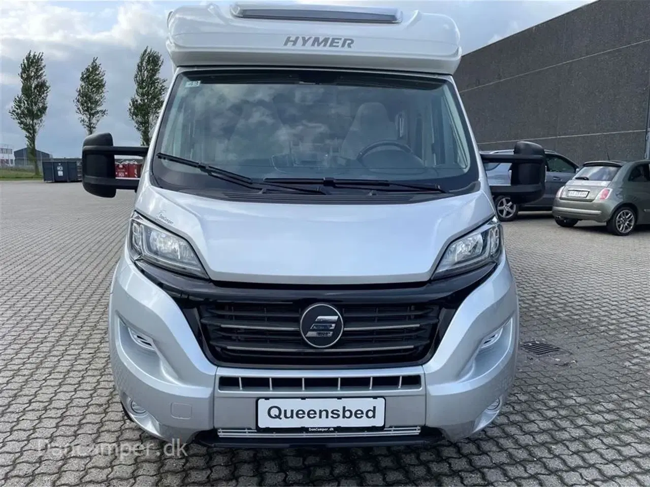 Billede 2 - 2020 - Hymer Tramp CL 698   MESSEPRIS! Fiat Hymer T 698 CL QB, interiør med look af kirsebærtræ, flot, 150 Hk og automatgear. Kun kørt 9.700 km