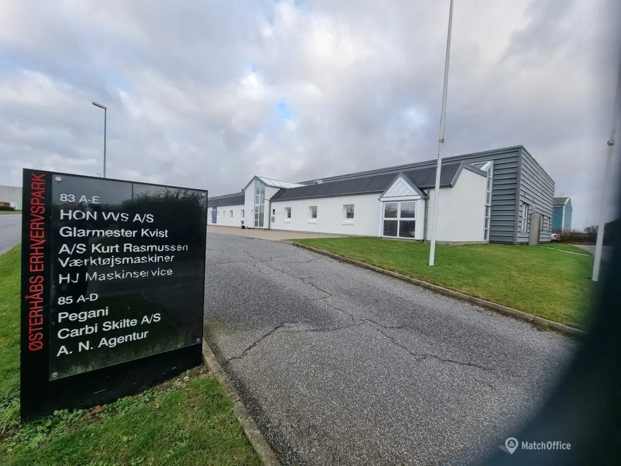 Billede 2 - Erhvervslejemålet udlejes!