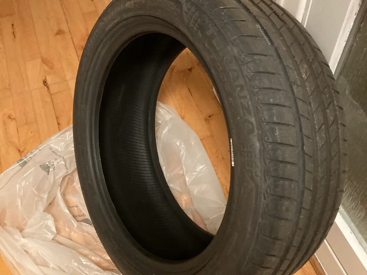Billede 1 - Brigdestone sommerdæk