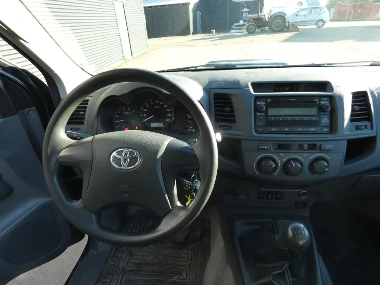 Billede 10 - Toyota HiLux Dobb.Kab. 2,5 D-4D T2 a/c 4x4 144HK Pick-Up