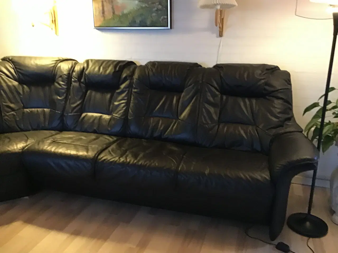 Billede 2 - Hjørnesofa læder pæn og velholdt røgfri