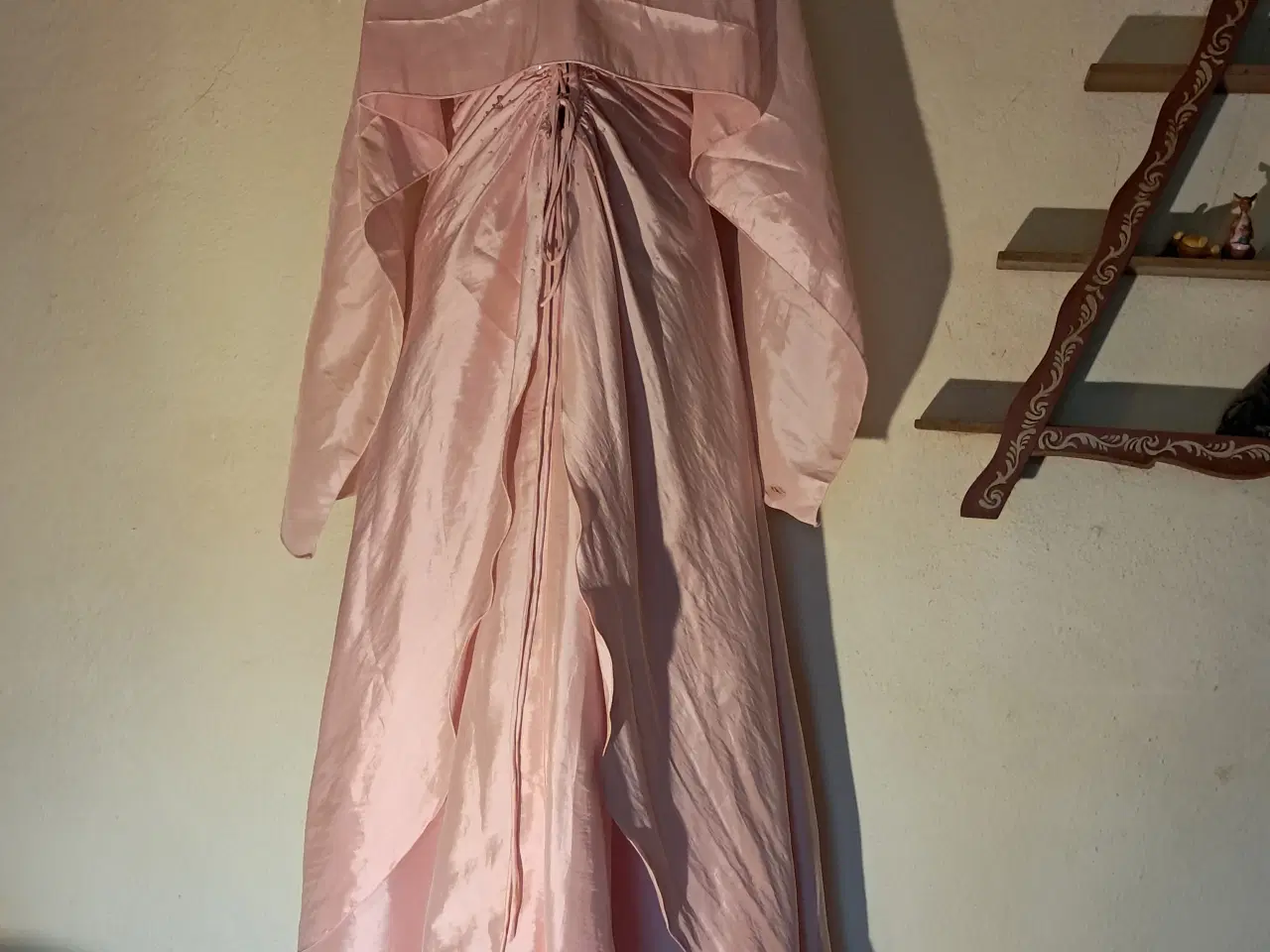 Billede 1 - Lissa Paris str. 6 gallakjole