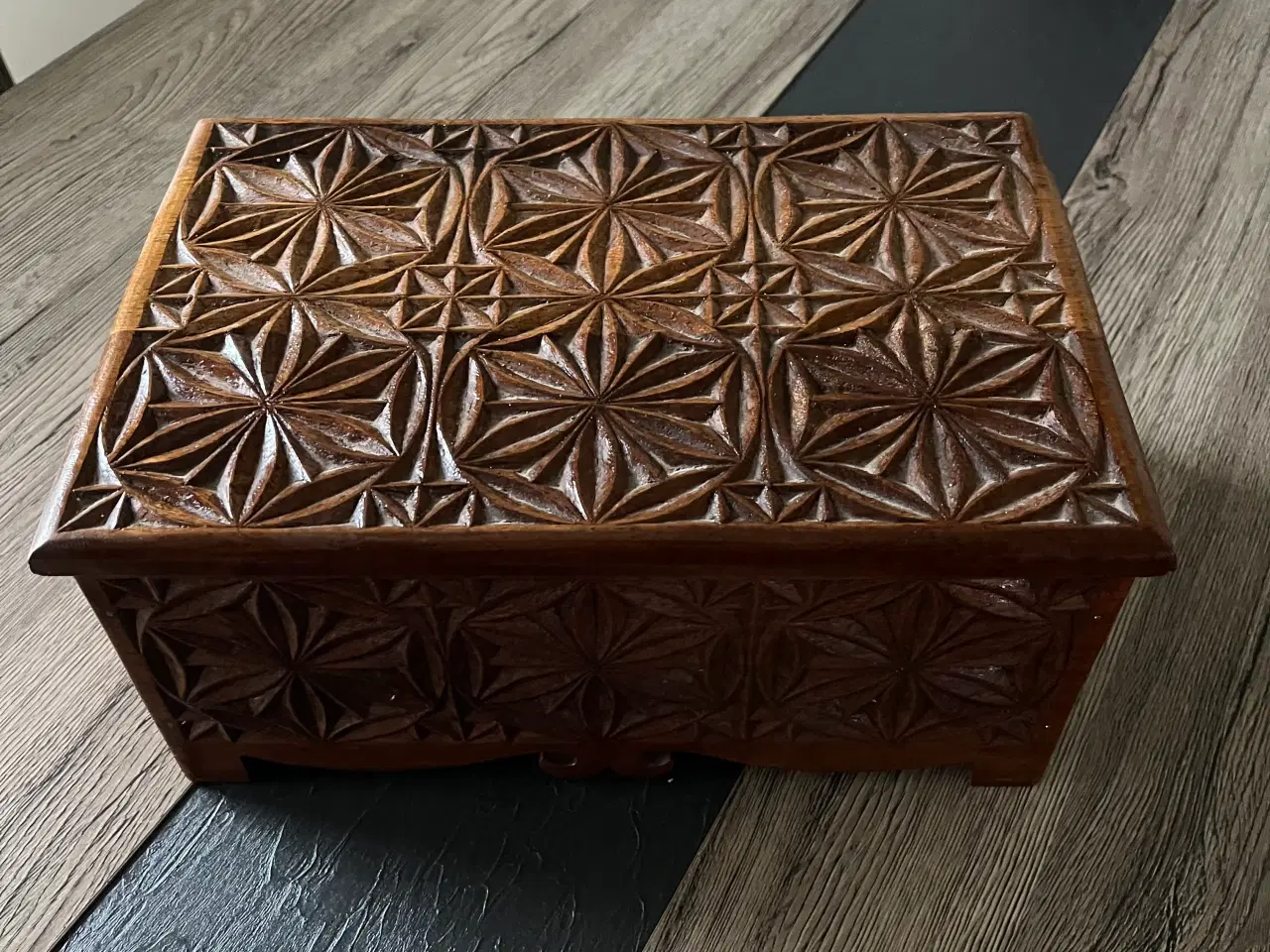 Billede 1 - Håndlavet kasse