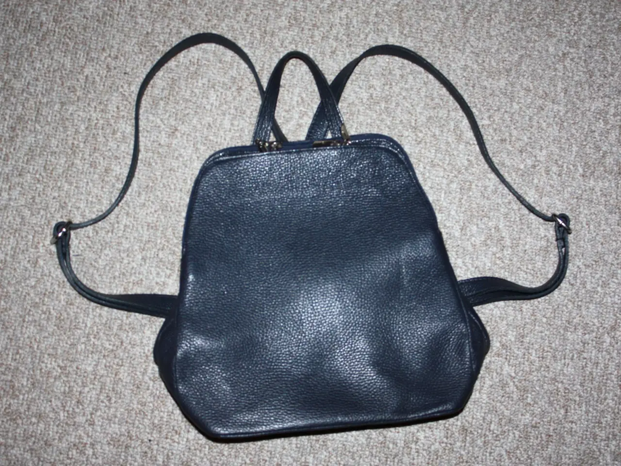 Billede 1 - Rygsæk i blå læder Som ny