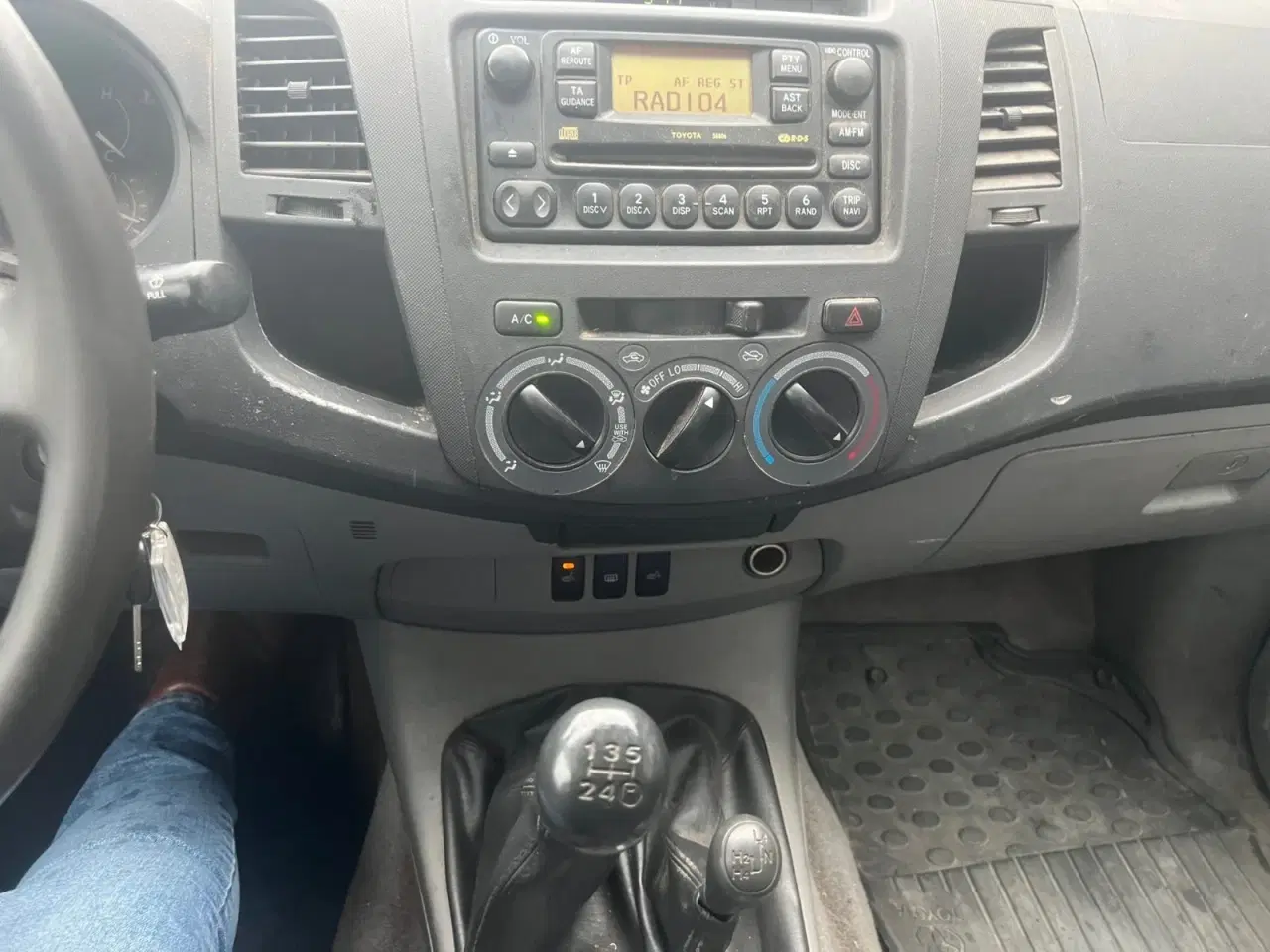 Billede 4 - Toyota HiLux 2,5 D-4D 102 Db.Kab 4x4