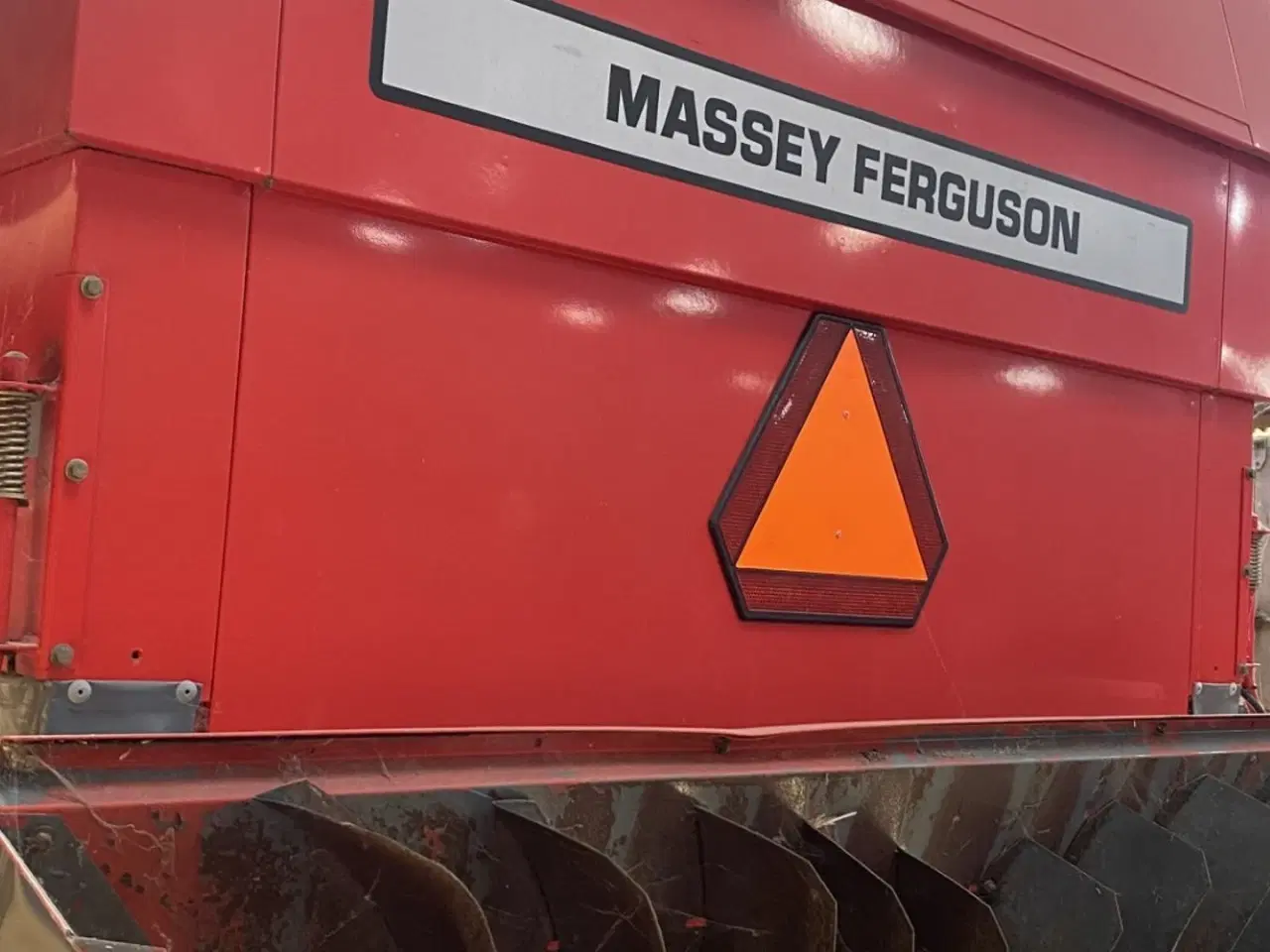 Billede 3 - Massey Ferguson 40, kun 1873 høstimer og 2381 motortimer. Velholdt maskine.