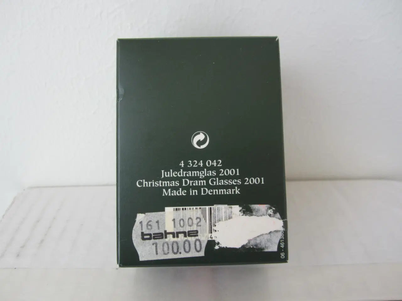 Billede 2 - 2001 Holmegaard jule dramglas i original æske.