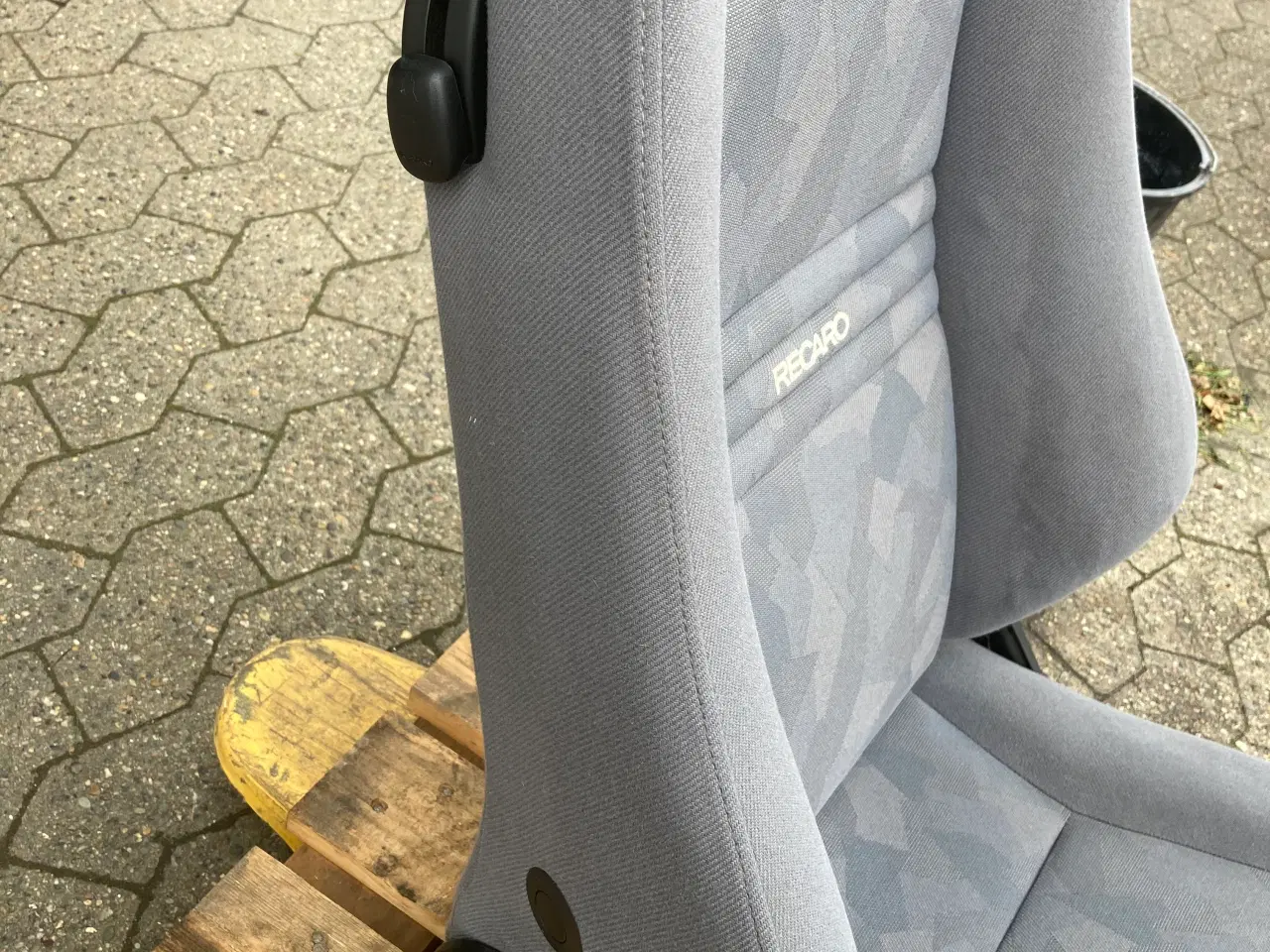 Billede 2 - Recaro sæde med sædebeslag