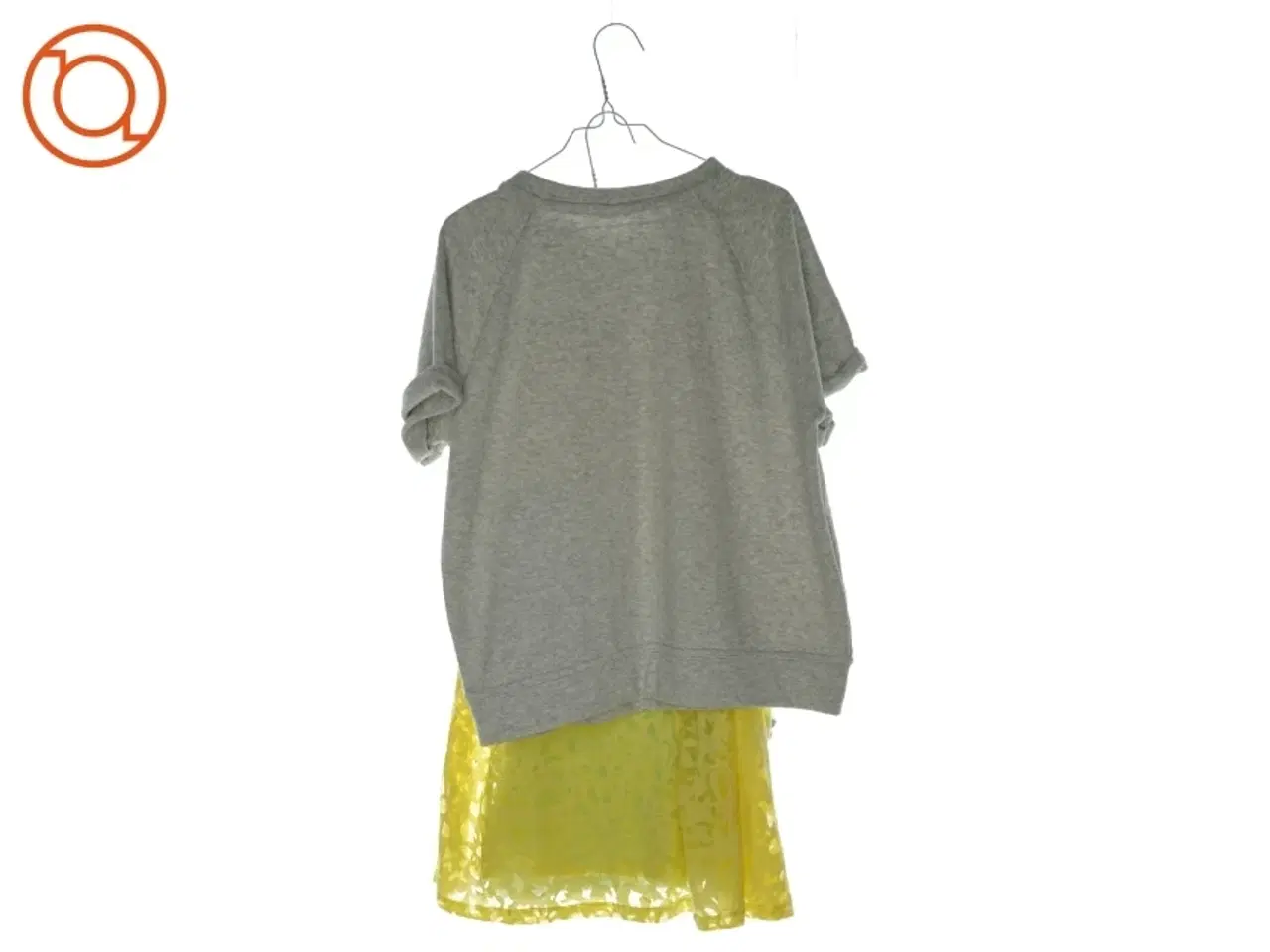 Billede 2 - Bluser (3 stk) (str. ca. 128/152)