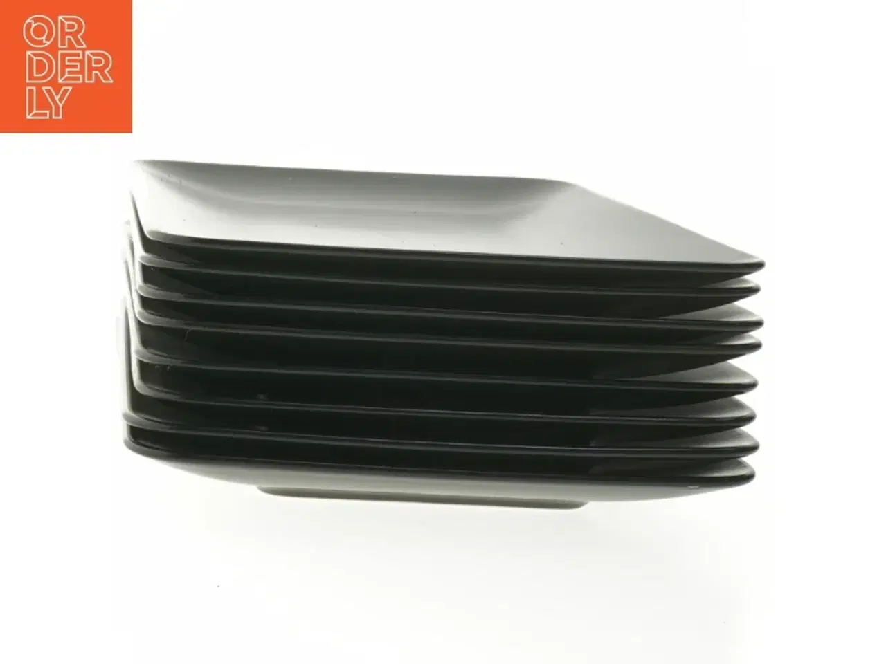 Billede 2 - Sorte rektangulære tallerkener fra IKEA, 8 stk. (str. 30x20 cm)