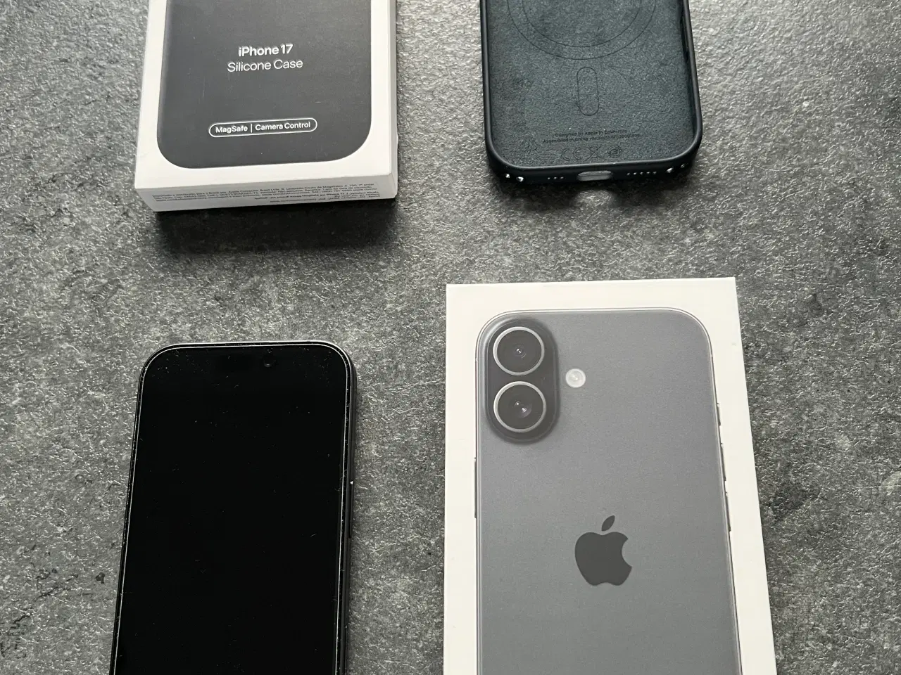 Billede 2 - IPhone 17 Sort købt d. 25/3-2026