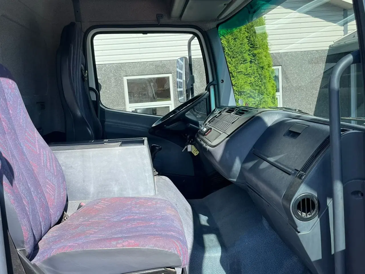Billede 16 - Mercedes Atego  Knæklad 7.5m, med rampe i fuld brede i bag.
