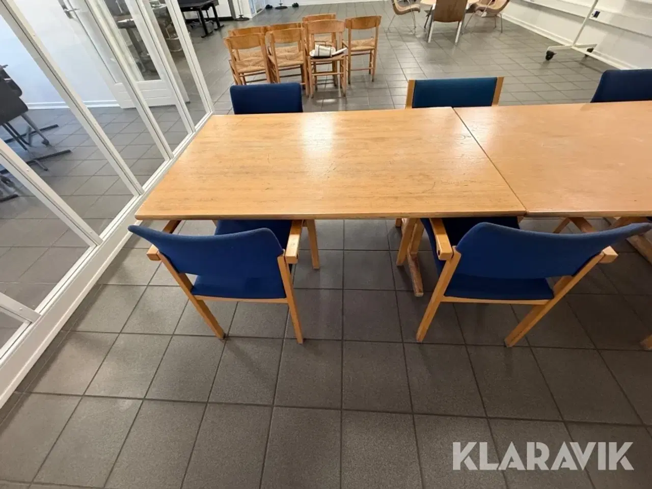 Billede 6 - Kantine bord.3 styk inkl 8 stole