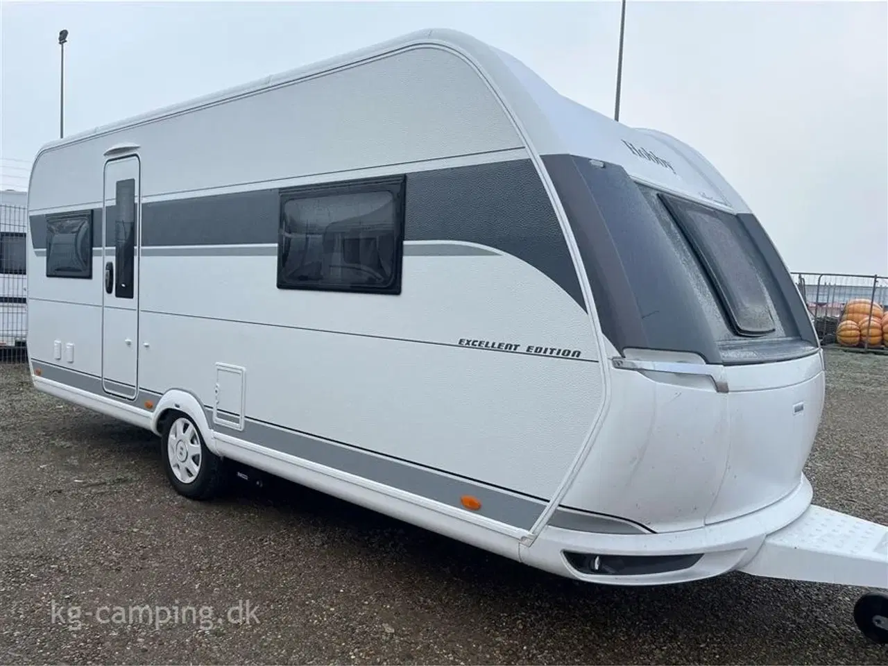 Billede 1 - 2024 - Hobby Excellent Edition 540 UFF   Flot vogn med fritstående seng