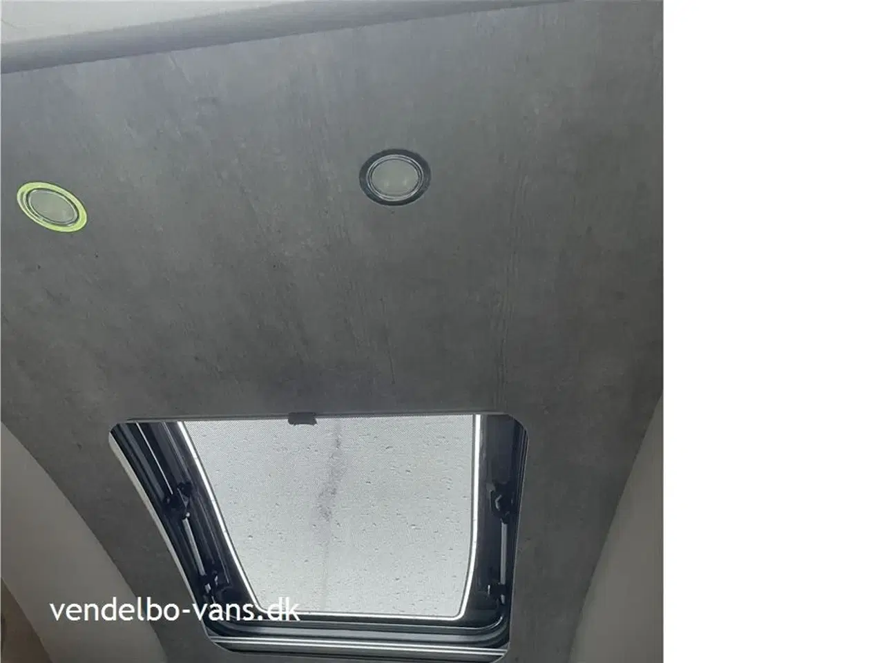 Billede 21 - 2026 - Dethleffs Pulse Classic T 7051 EB   Luksuriøs camper med enkeltsenge og stor garage