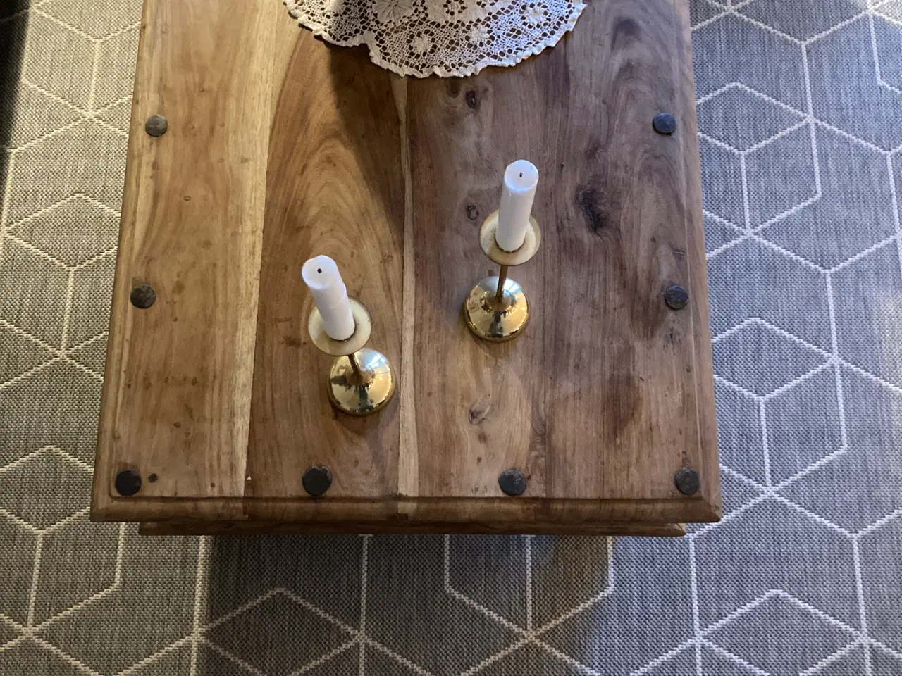 Billede 3 - Er solgt Sofabord i massivt hårdttræ