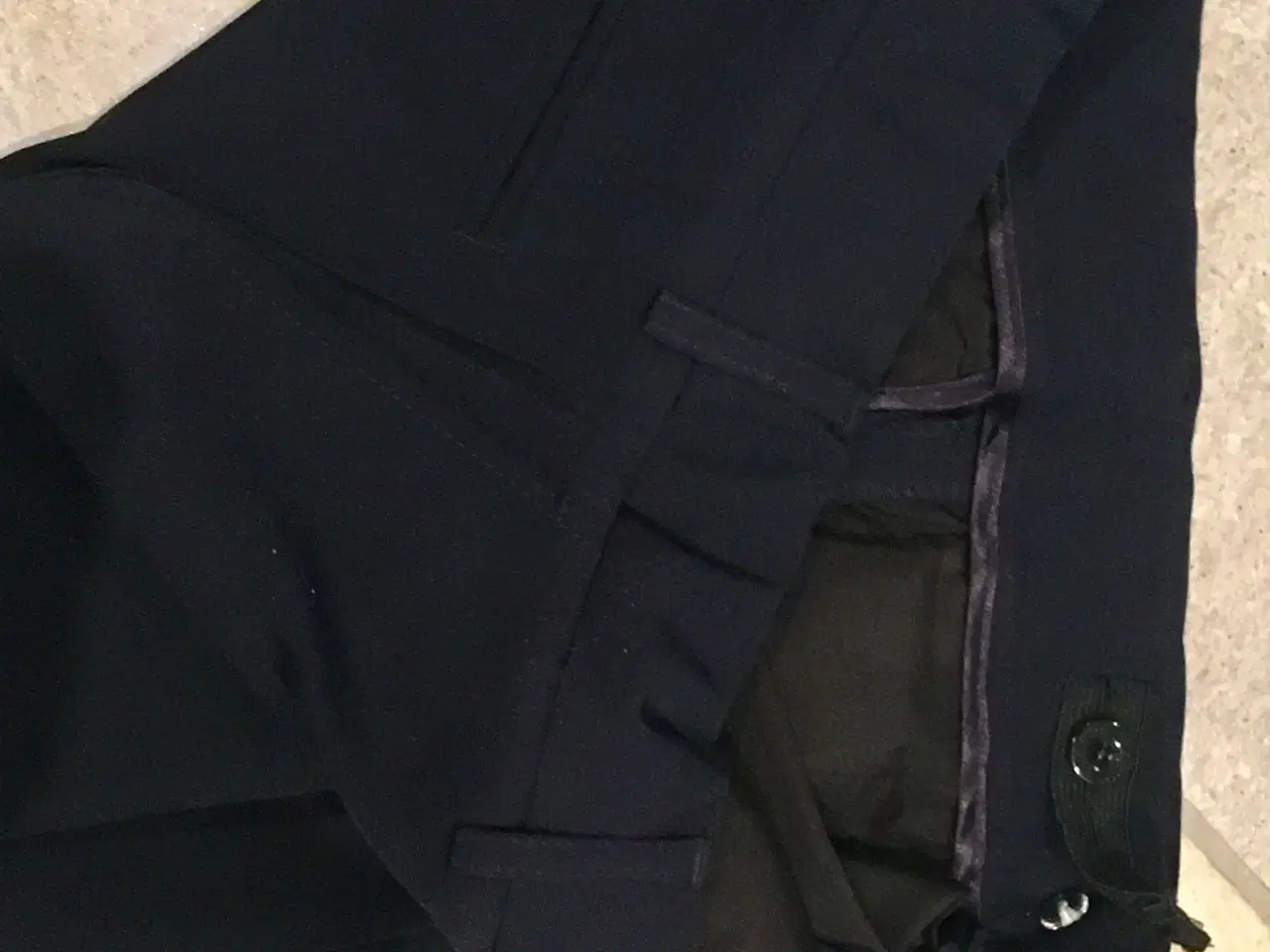 Billede 5 - Konfirmation jakkesæt komplet i mørkeblå