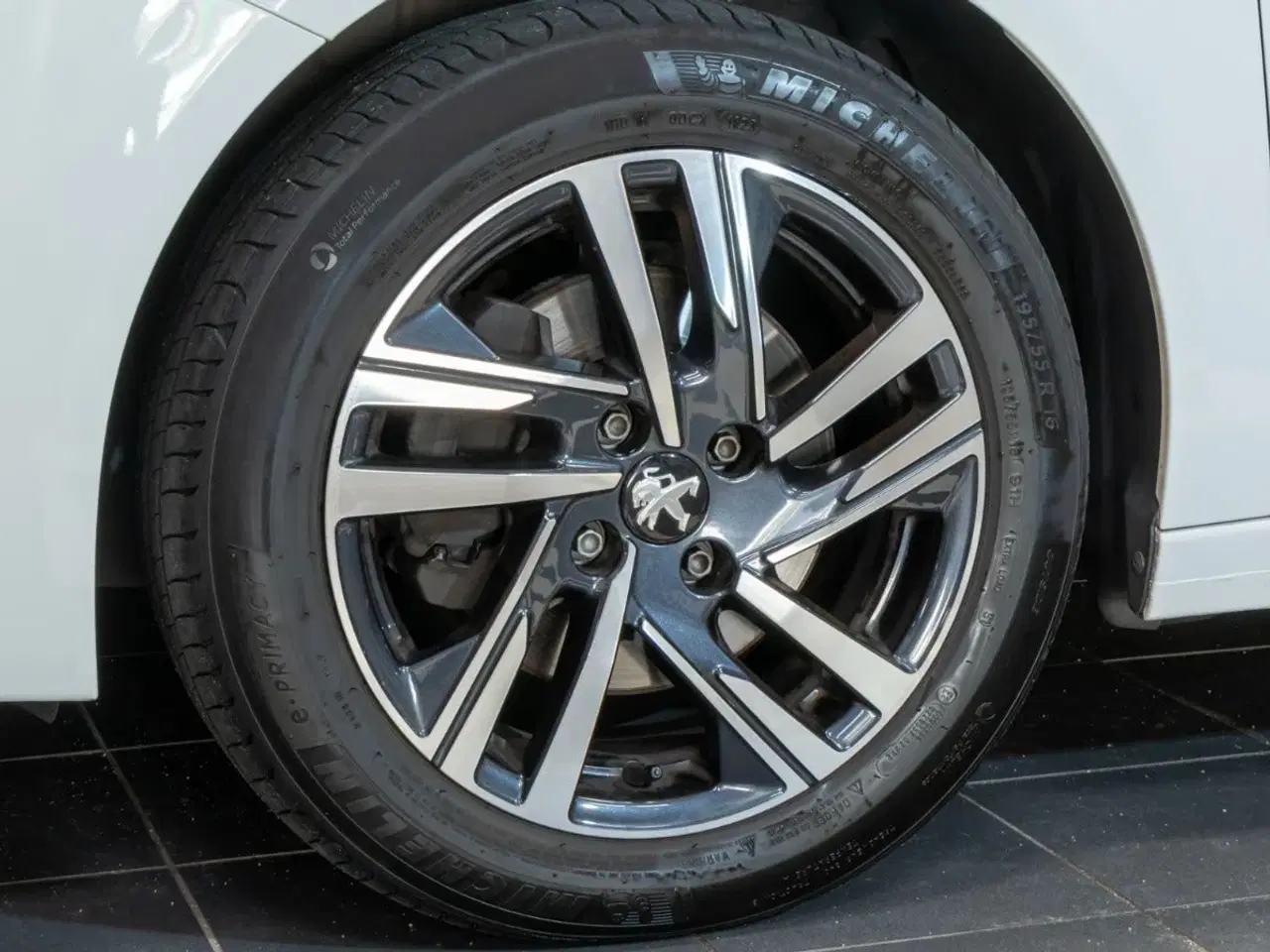 Billede 7 - Peugeot 208 1,2 PureTech 100 Allure