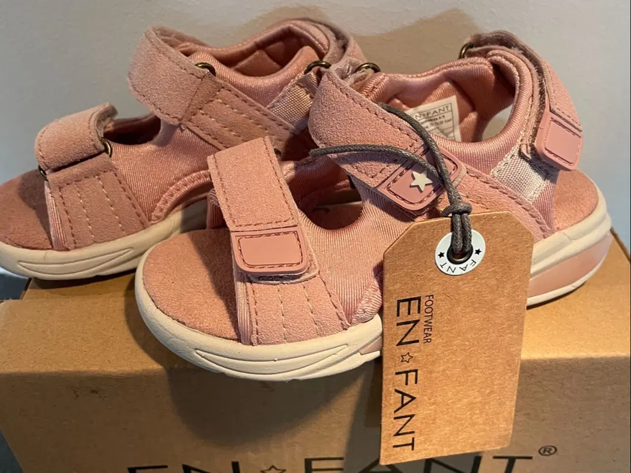 Billede 1 - EnFant Sandaler, Helt Nye, Str: 24. 