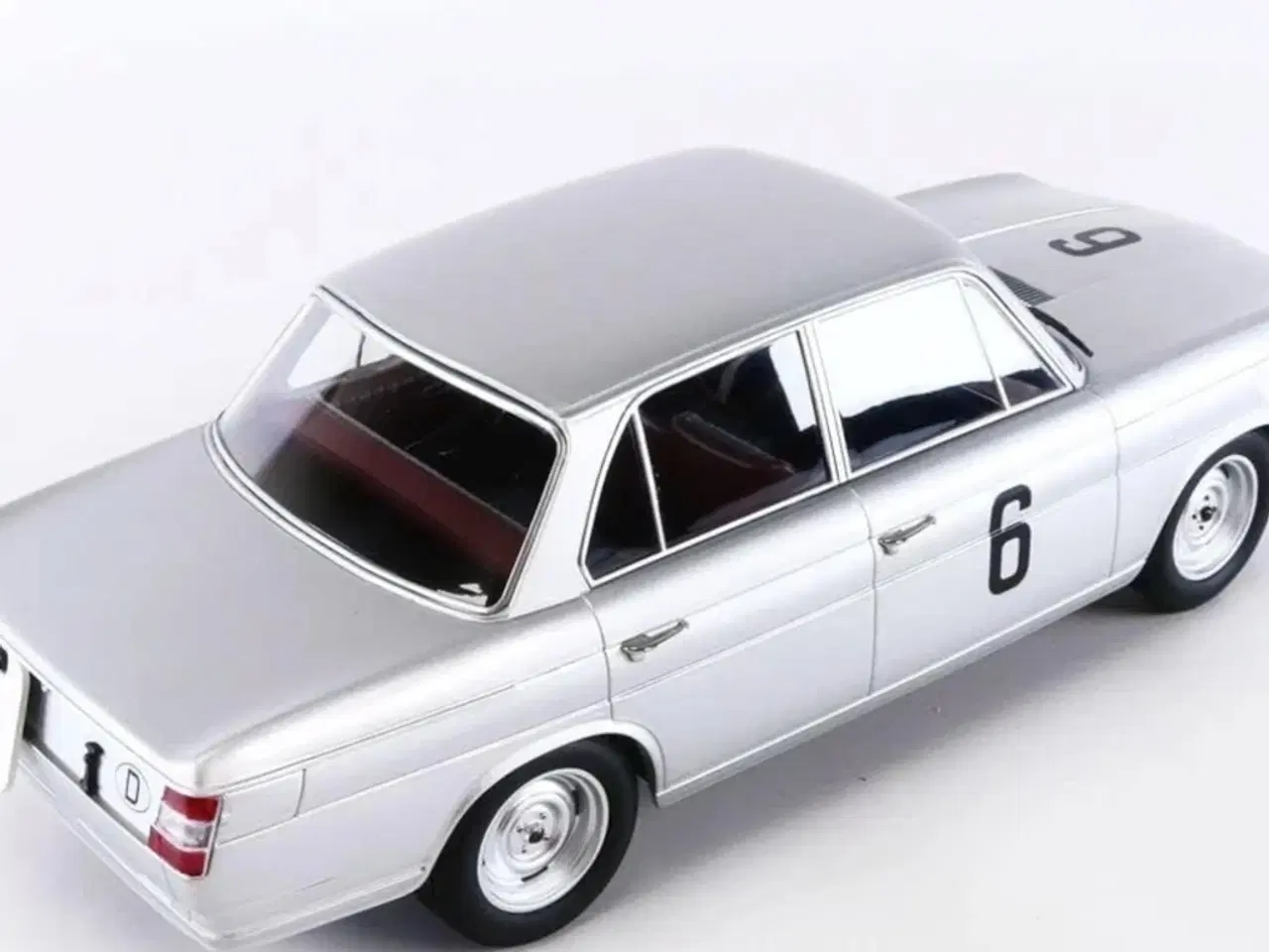 Billede 2 -  1/18 BMW 1800 TISA 