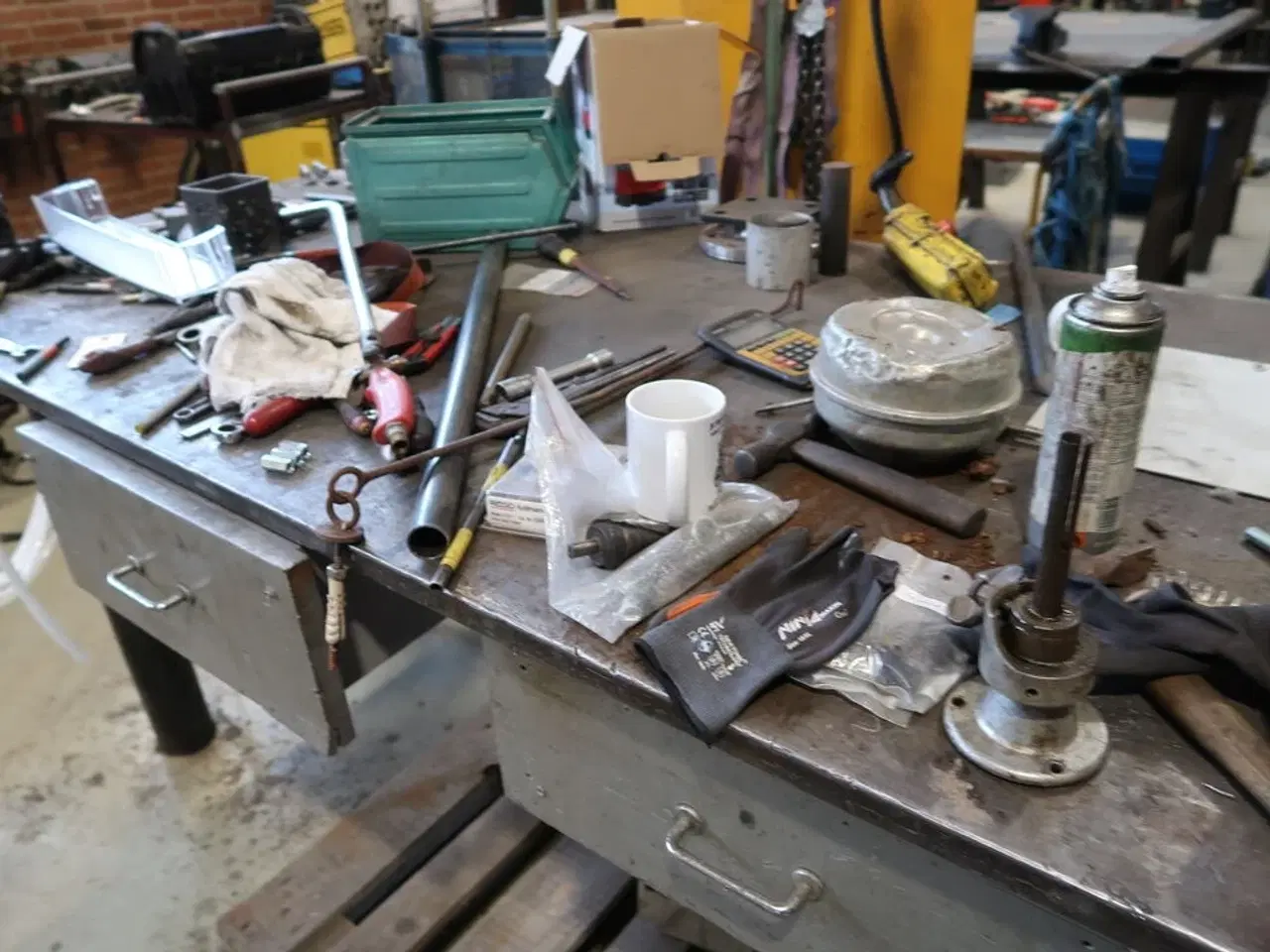 Billede 8 - Svejsebord med div. Værktøj og varelager