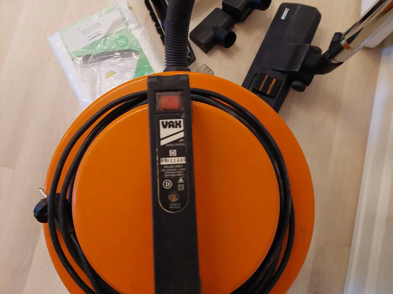 Billede 3 - Støvsuger vax 2000 tæpperenser
