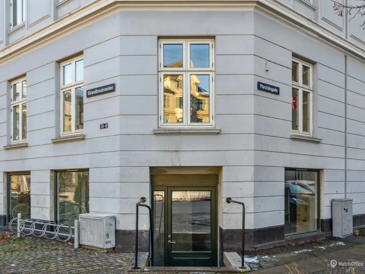 Billede 13 - Et butikslokale med sjæl, lys og plads til at skabe dit eget univers