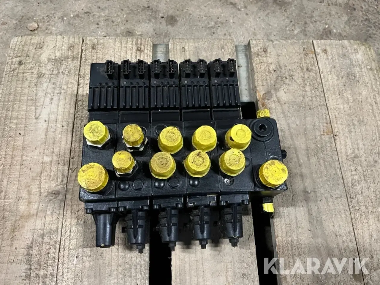 Billede 4 - Ventilblok 5 ventiler Danfoss PVG 32 12 volt