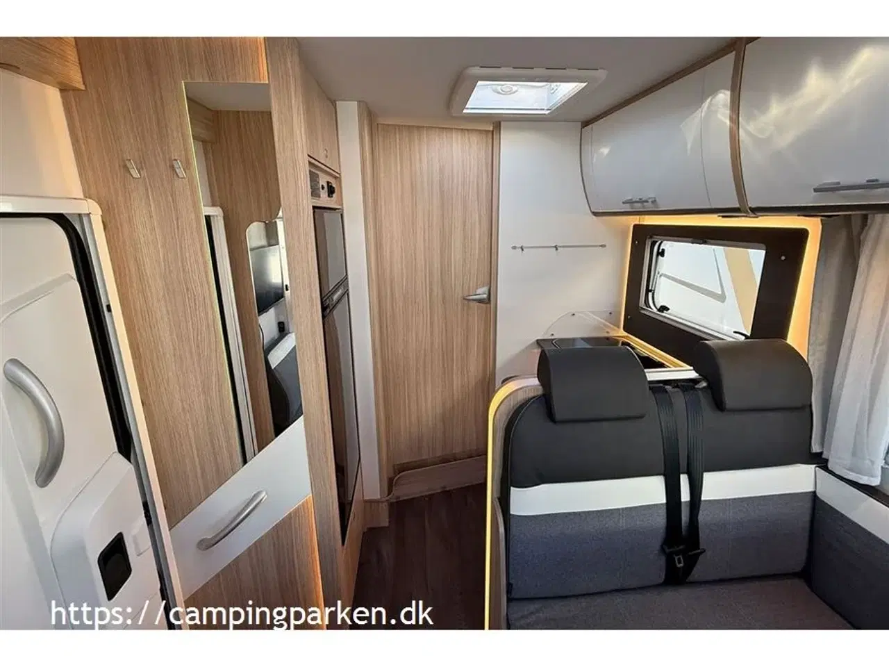 Billede 8 - 2021 - SunLight I 69 L   Velholdt autocamper med queens bed, meget udstyr og automatgear