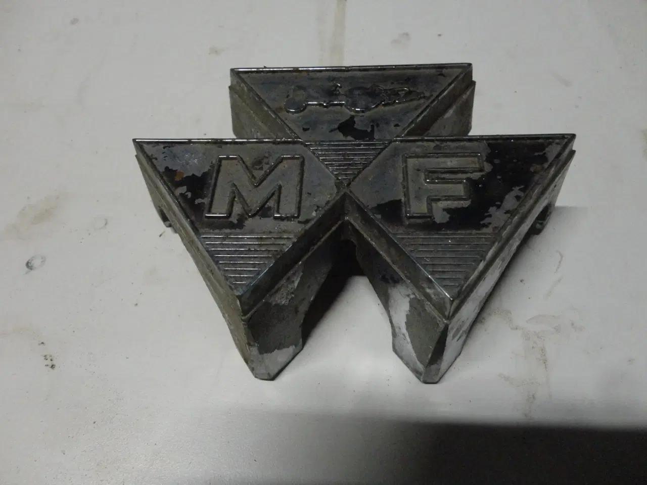 Billede 1 - Logo Massey Ferguson