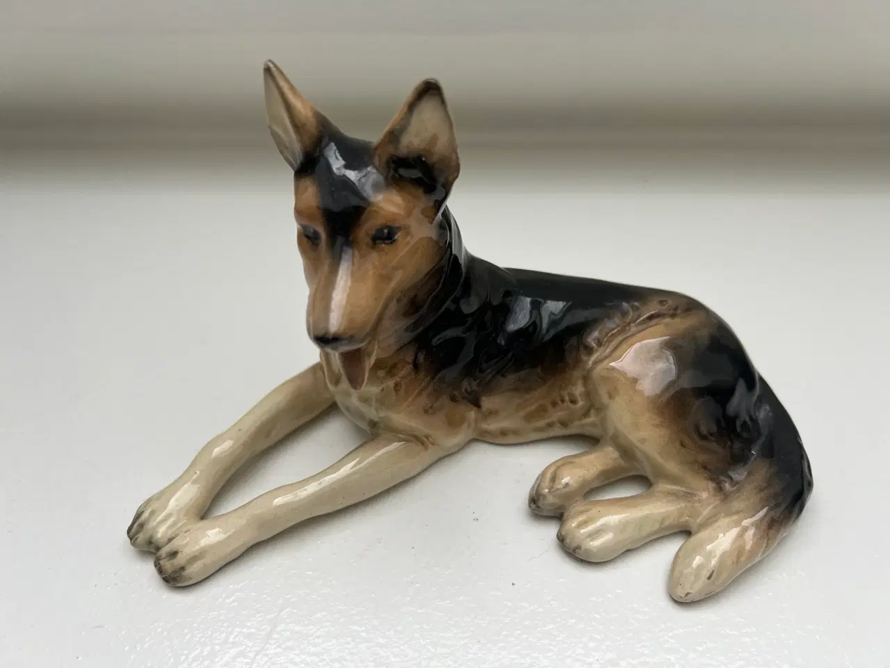 Billede 2 - Schæferhund i porcelæn - Tysk