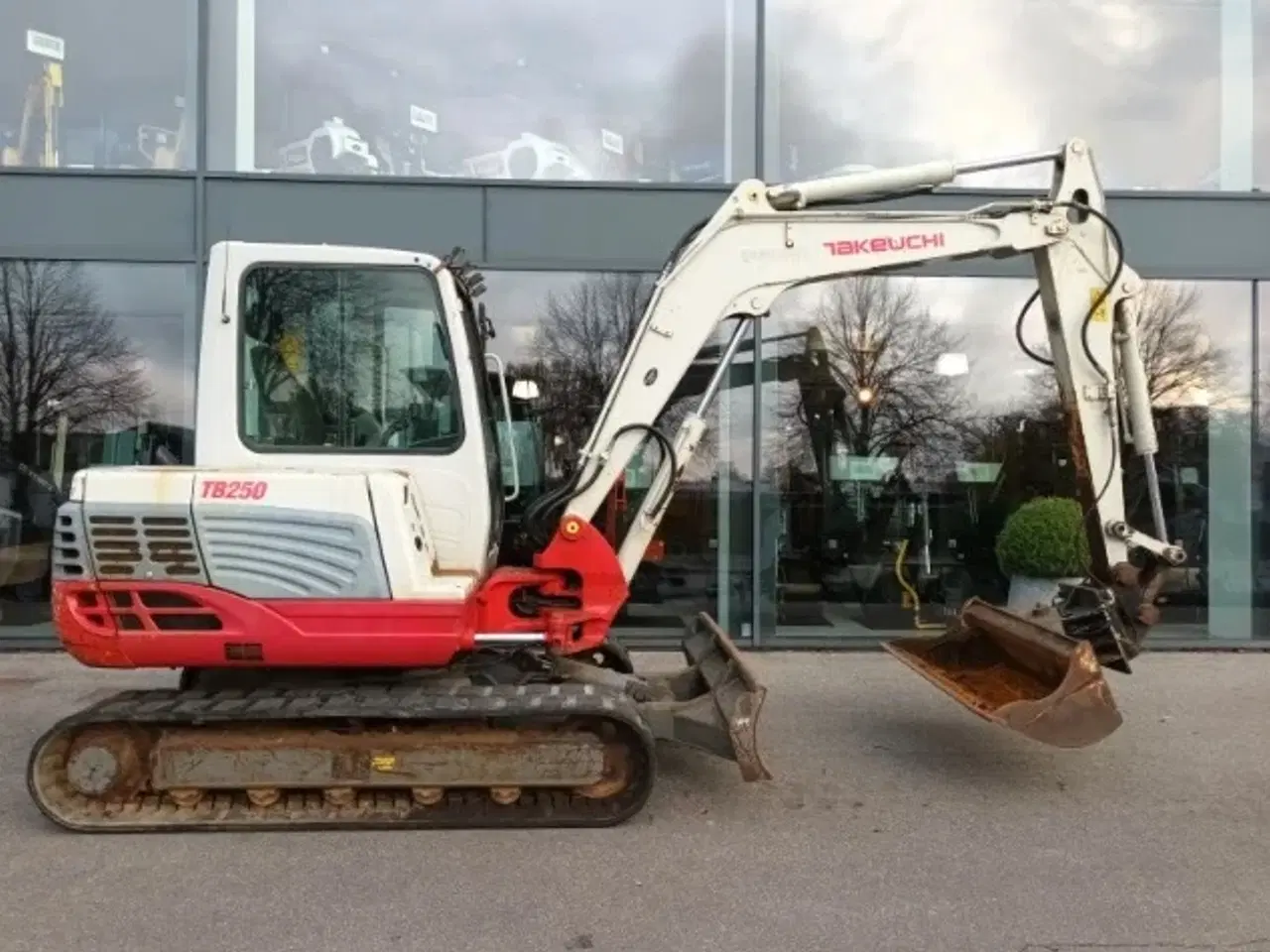 Billede 2 - Takeuchi TB 250