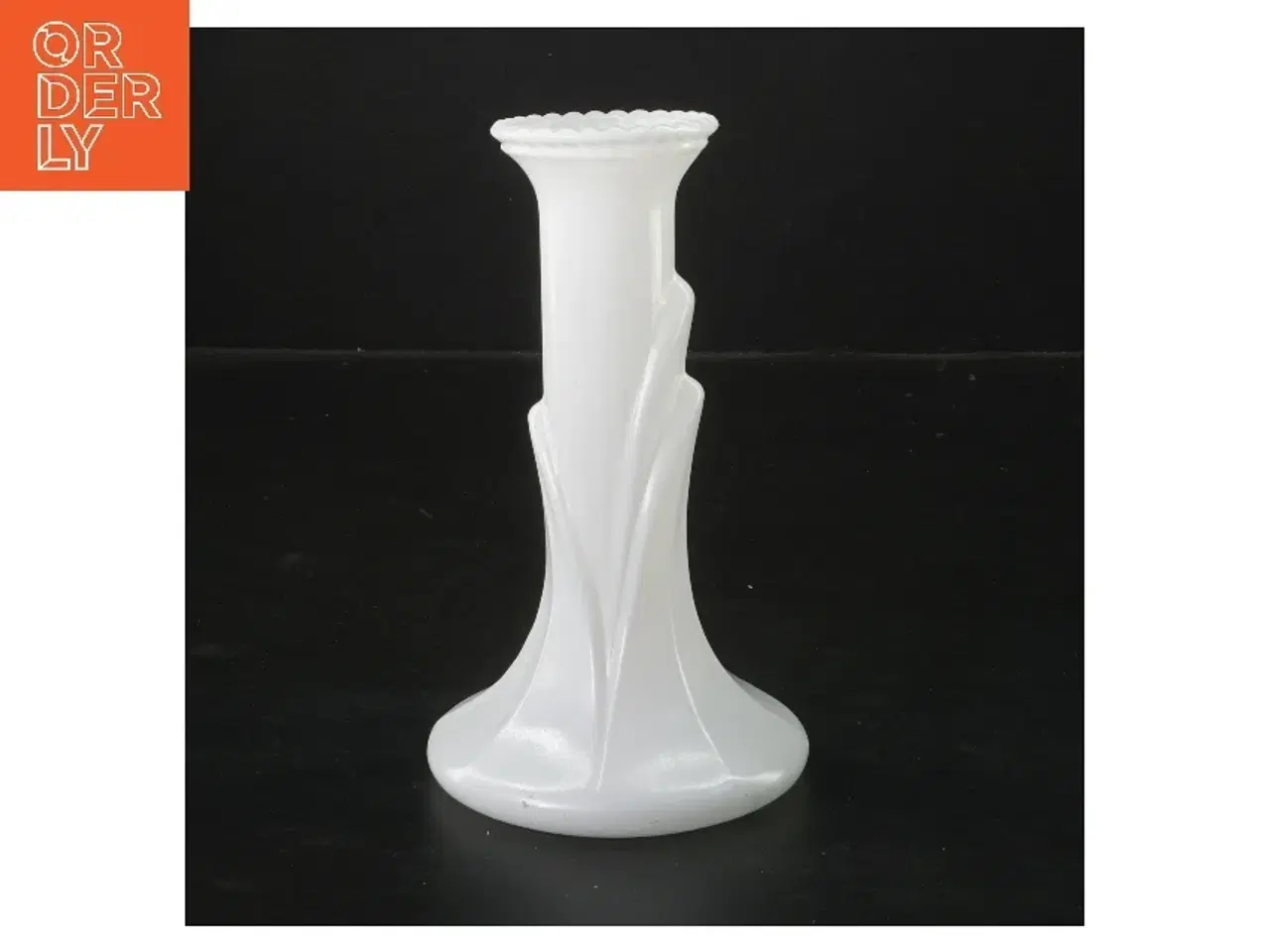Billede 1 - Hvid lysestage (str. 15 cm)