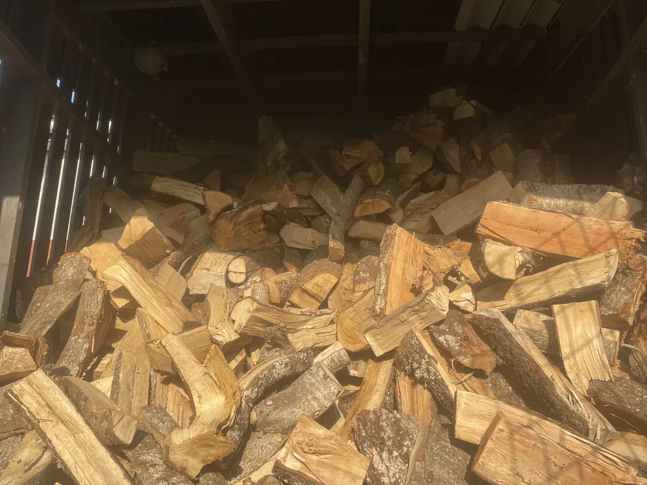 Billede 2 - Fyringsklar brænde 