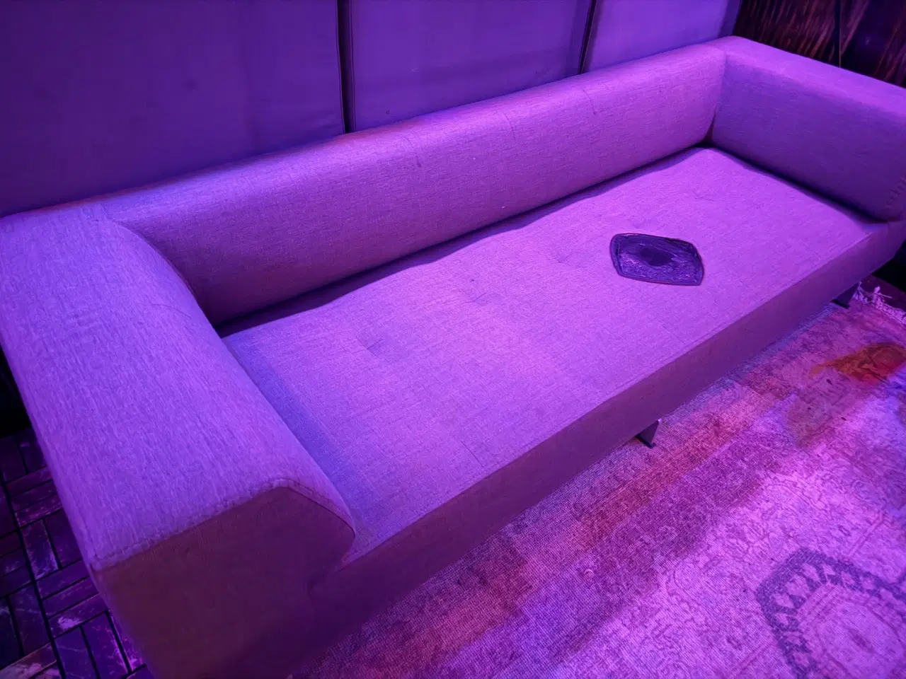 Billede 1 - Designer sofa med brænd hul