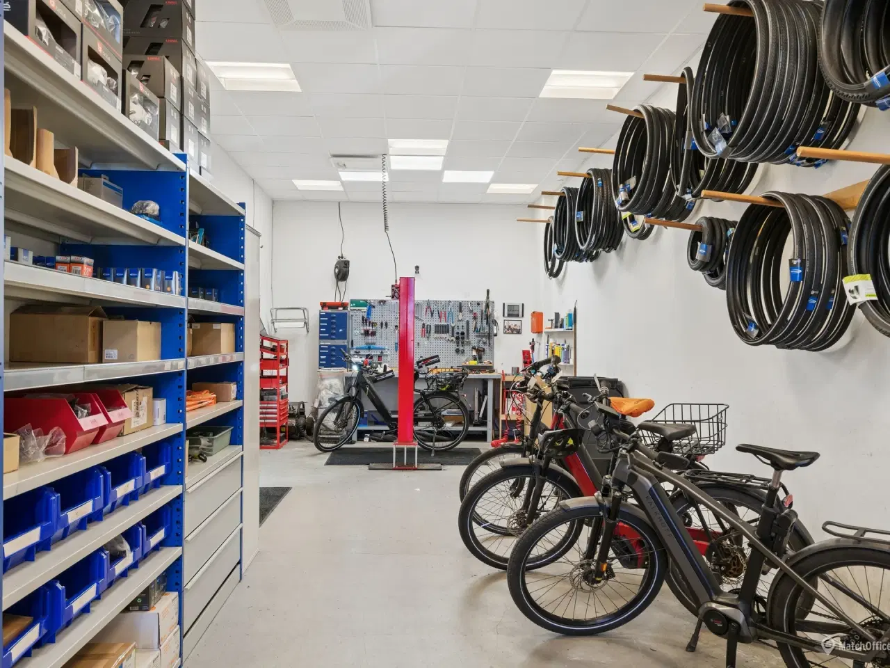 Billede 8 - Velbeliggende butikslejemål med god eksponering