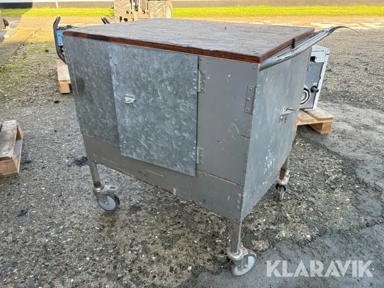 Billede 3 - Værkstedsbord på hjul