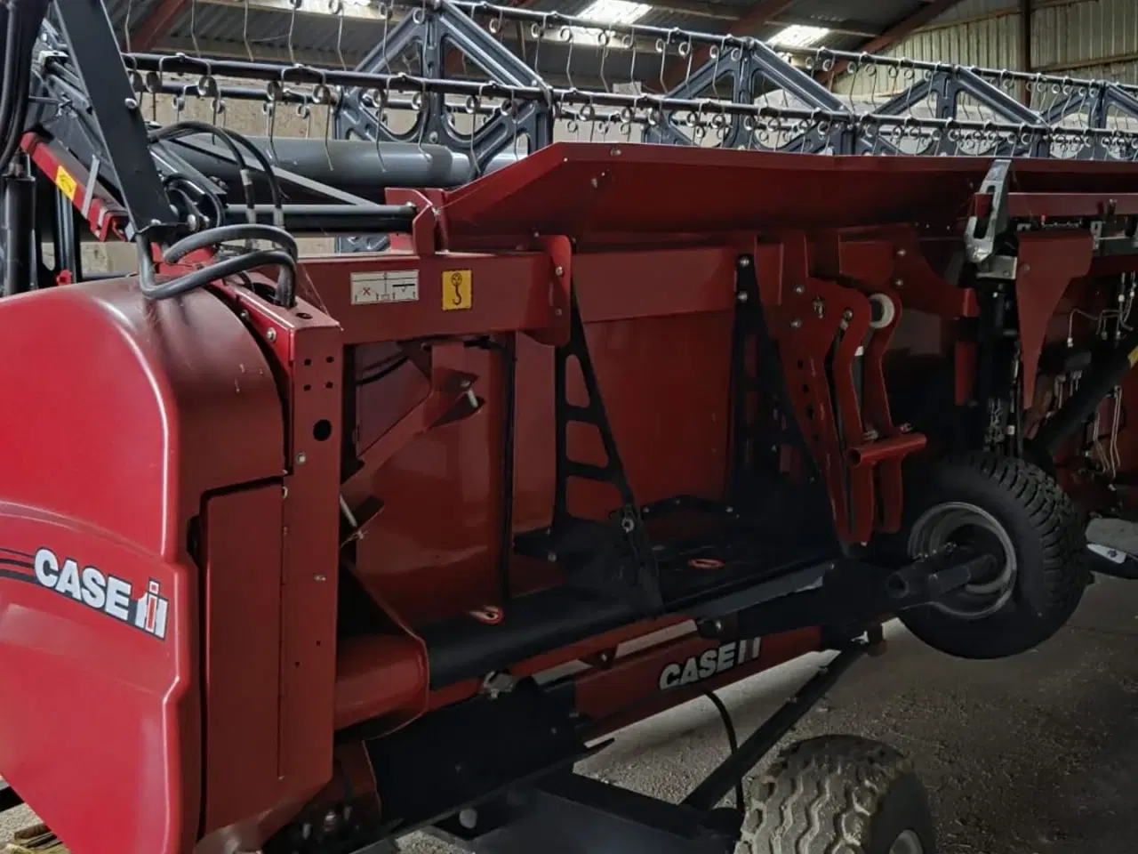 Billede 7 - Case IH 8250 Axial-Flow med 35fod Varicut skærebord. Dansk maskine