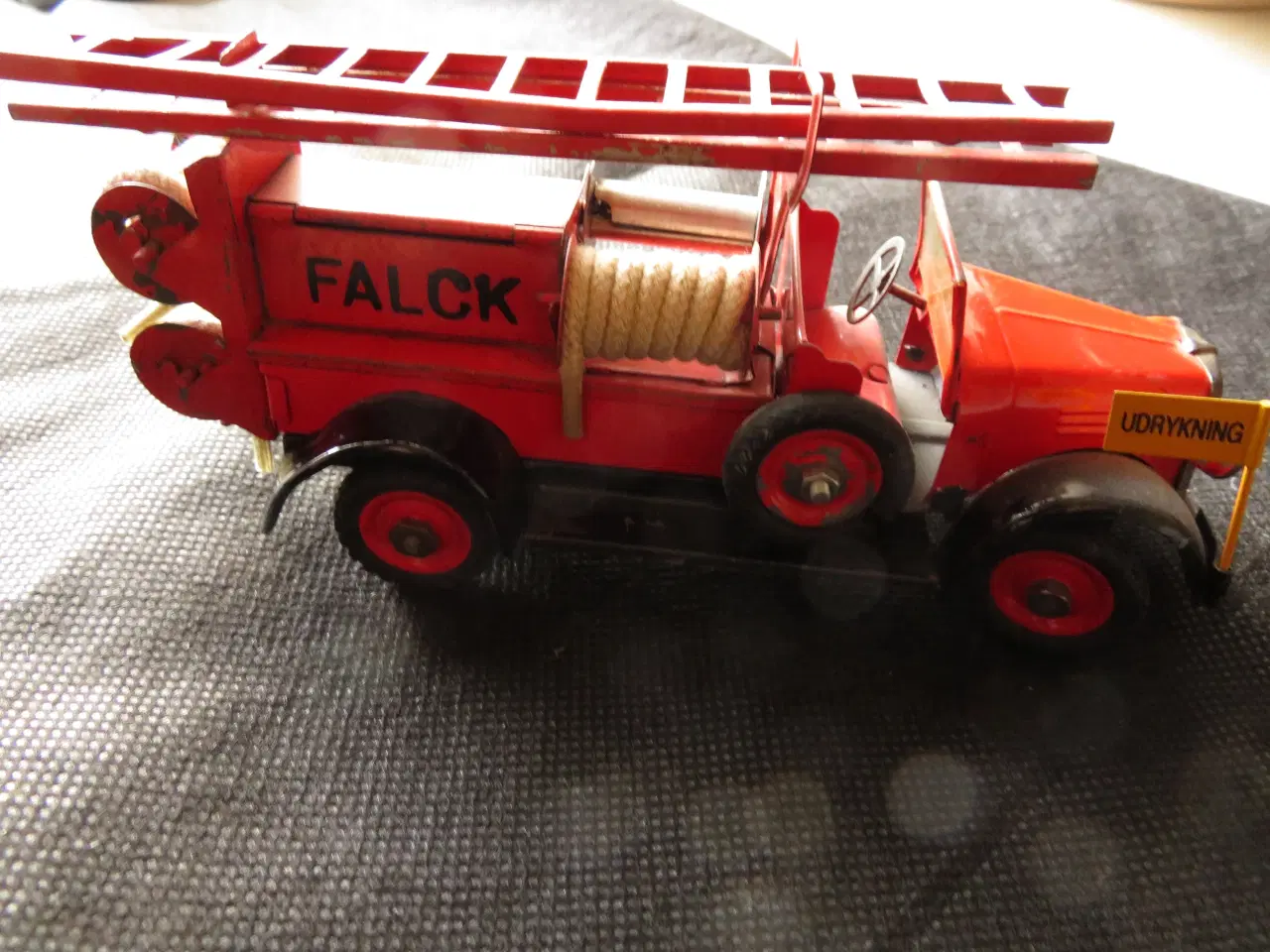 Billede 6 - Tekno Blikbiler 6 Stk. + reservedele.
