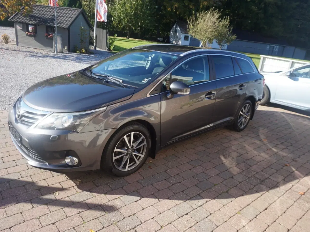 Billede 2 - Toyota Avensis 1,8 VVT-i T2 Premium stc.