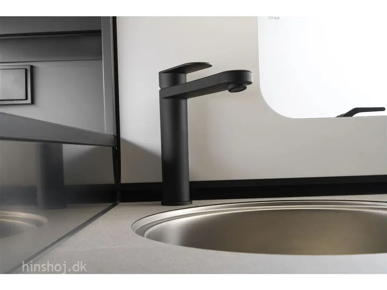 Billede 9 - 2026 - Eriba FEELING 470 Flot hævetagsvogn med godt udstyr fra Hinshøj Caravan