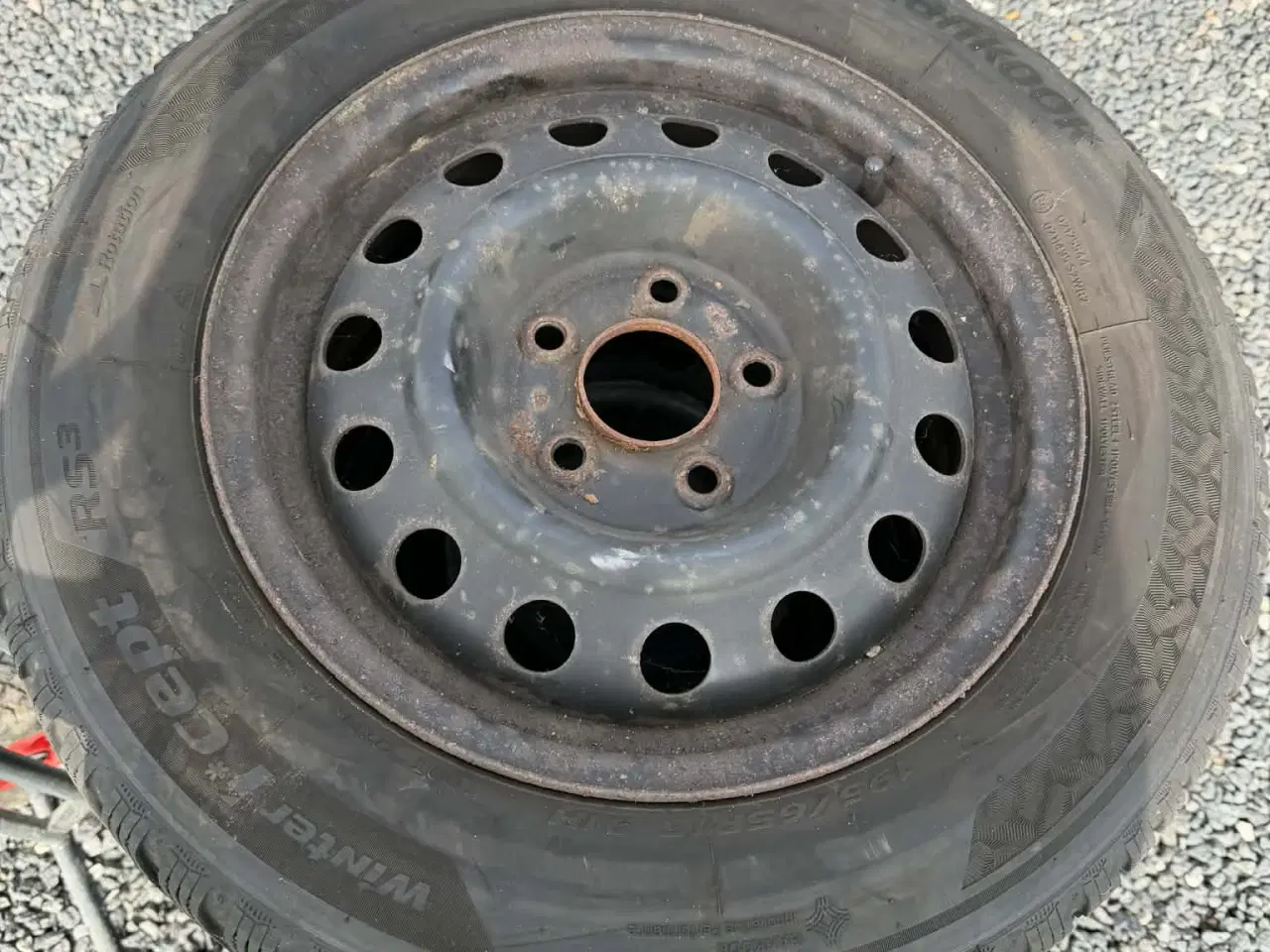 Billede 1 - 15" Stålfælge med Hankook vinterdæk