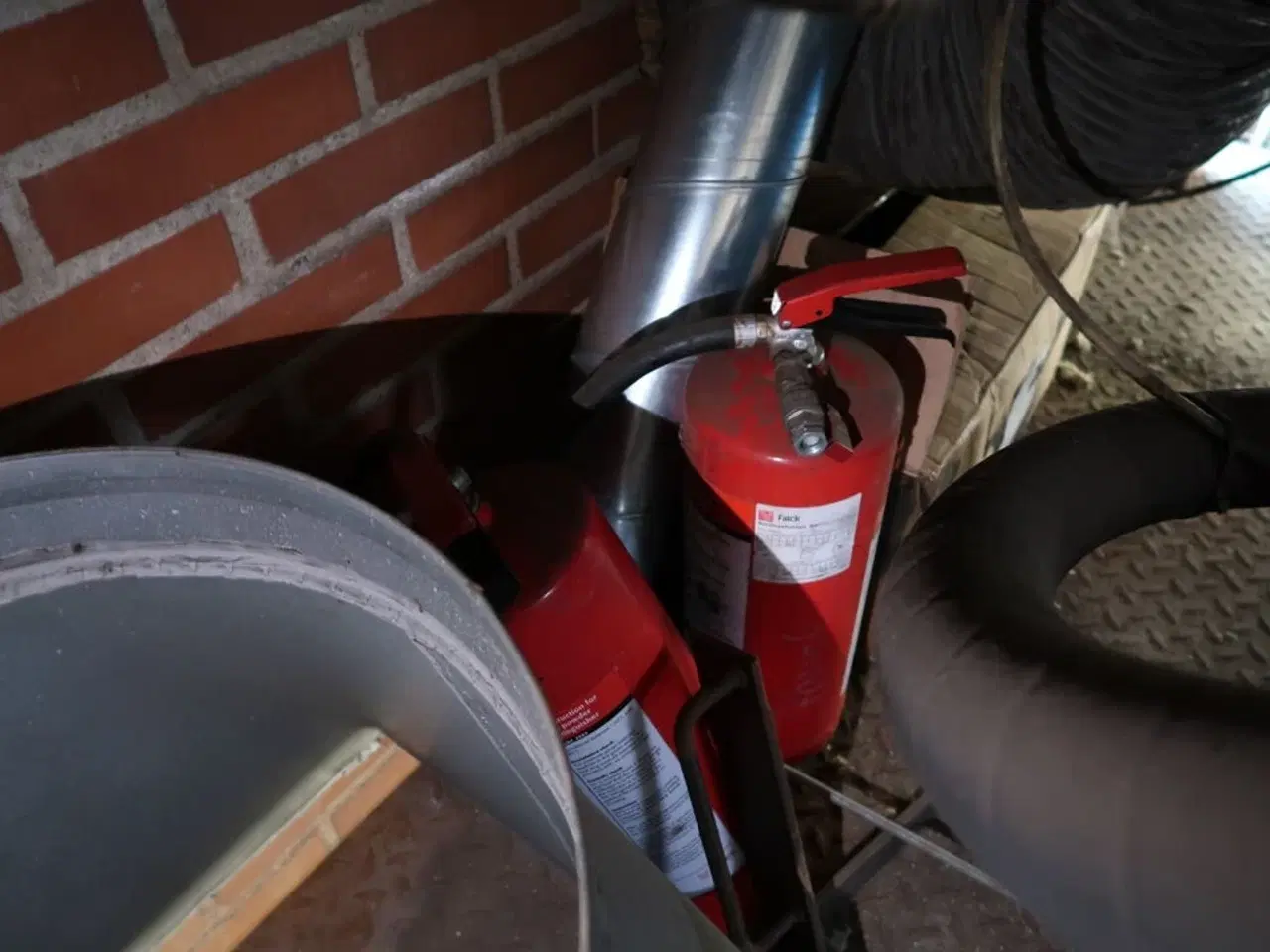 Billede 3 - Div. Bolte, ildslukkere m.m.