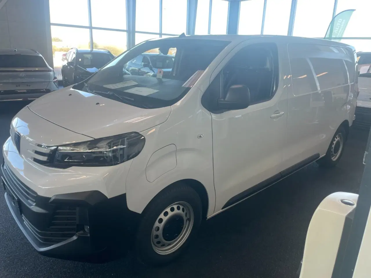 Billede 2 - Peugeot e-Expert 75 L2 Premium Van