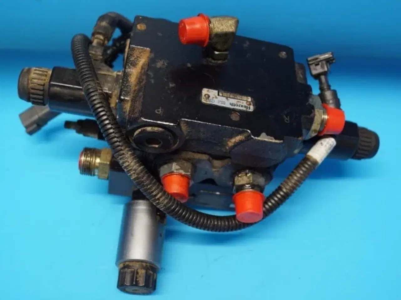 Billede 2 - Case 8010 Hydraulikventil 87313989